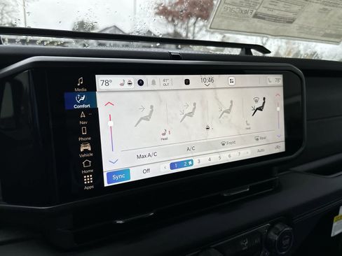 New 2026 Jeep Gladiator Rubicon w/ Technology Group image 20