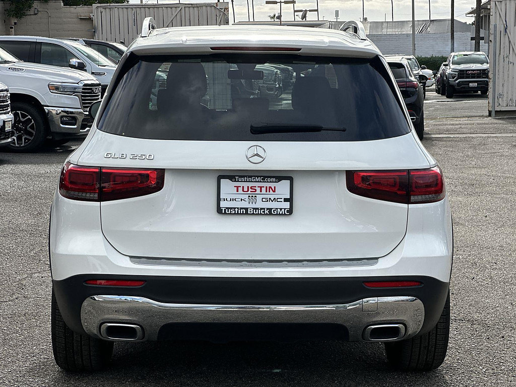 Used 2023 Mercedes-Benz GLB 250 image 5