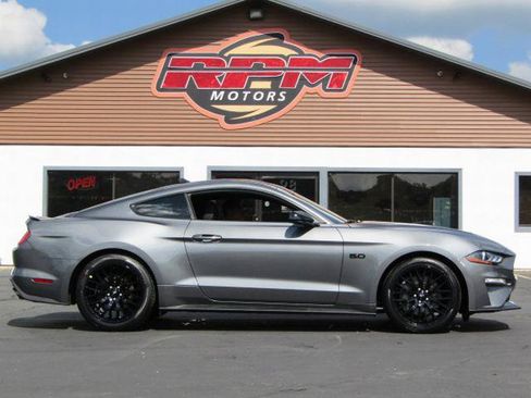 Used 2021 Ford Mustang GT w/ Equipment Group 301A RWD image 4