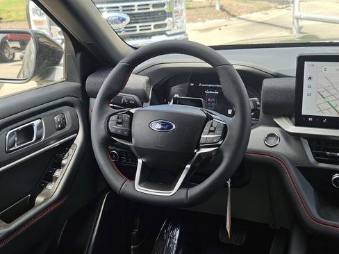 New 2026 Ford Explorer ST-Line w/ ST-Line Street Pack RWD image 11