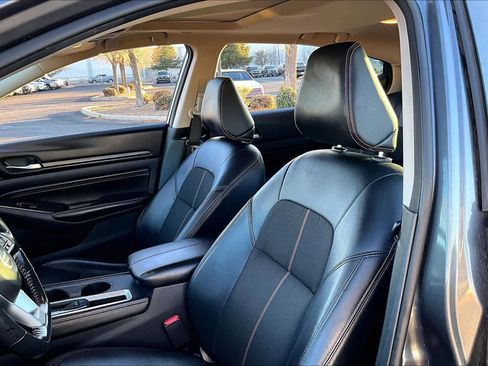 Used 2022 Nissan Altima 2.0 SR image 8