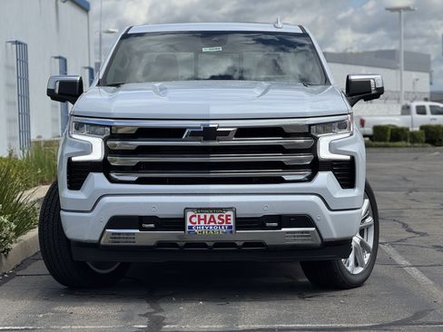 New 2026 Chevrolet Silverado 1500 High Country image 2