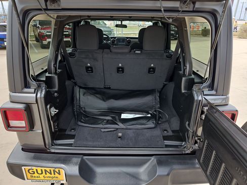 Used 2021 Jeep Wrangler Unlimited Sport image 26