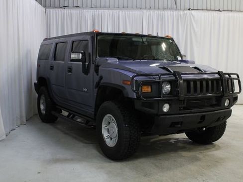 Used 2004 HUMMER H2 w/ Preferred Equipment Group image 37