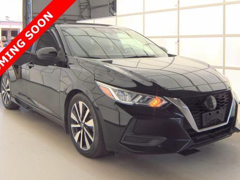 Used 2021 Nissan Sentra SV w/ SV Premium Package FWD image 3