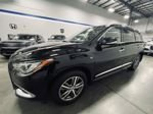 Used 2020 INFINITI QX60 Luxe w/ Essential Package image 2