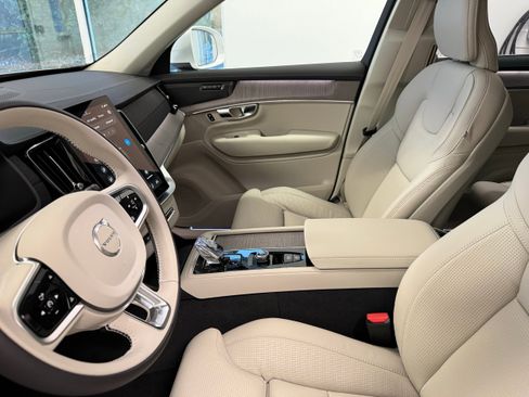 New 2026 Volvo XC90 B6 Ultra w/ Protection Package AWD/4WD image 11