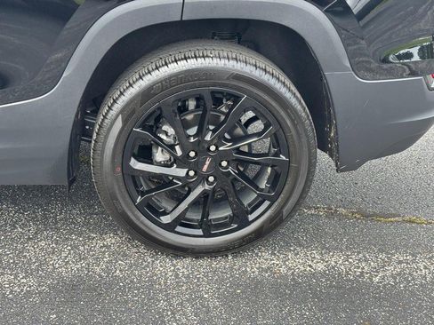 Certified 2024 GMC Terrain SLT w/ Tech Package AWD/4WD image 9