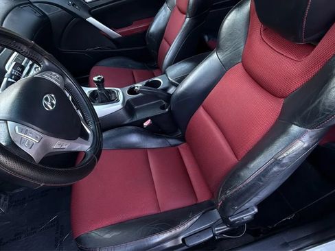 Used 2010 Hyundai Genesis 2.0T RWD image 10