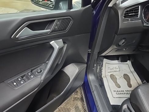 Used 2021 Volkswagen Tiguan S image 27