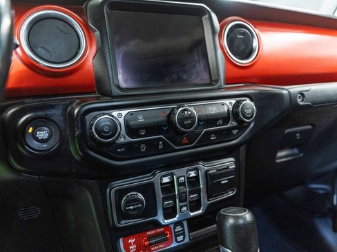 Used 2020 Jeep Gladiator Rubicon image 12
