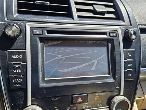 Used 2014 Toyota Camry LE FWD image 13