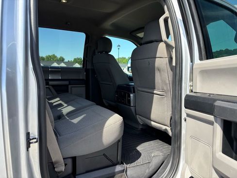 Used 2017 Ford F250 XLT w/ XLT Premium Package AWD/4WD image 27