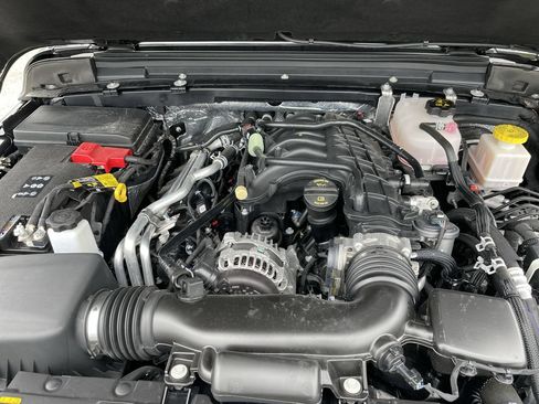 Used 2026 Jeep Gladiator Sport AWD/4WD image 40