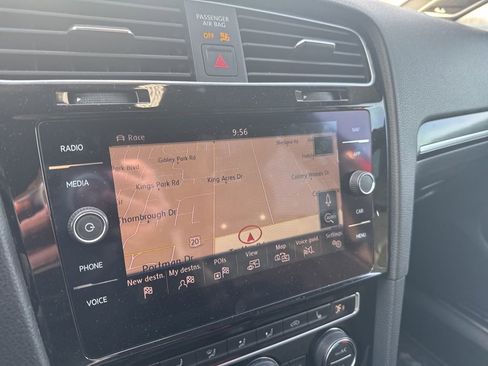 Used 2019 Volkswagen Golf R 4-Door image 15