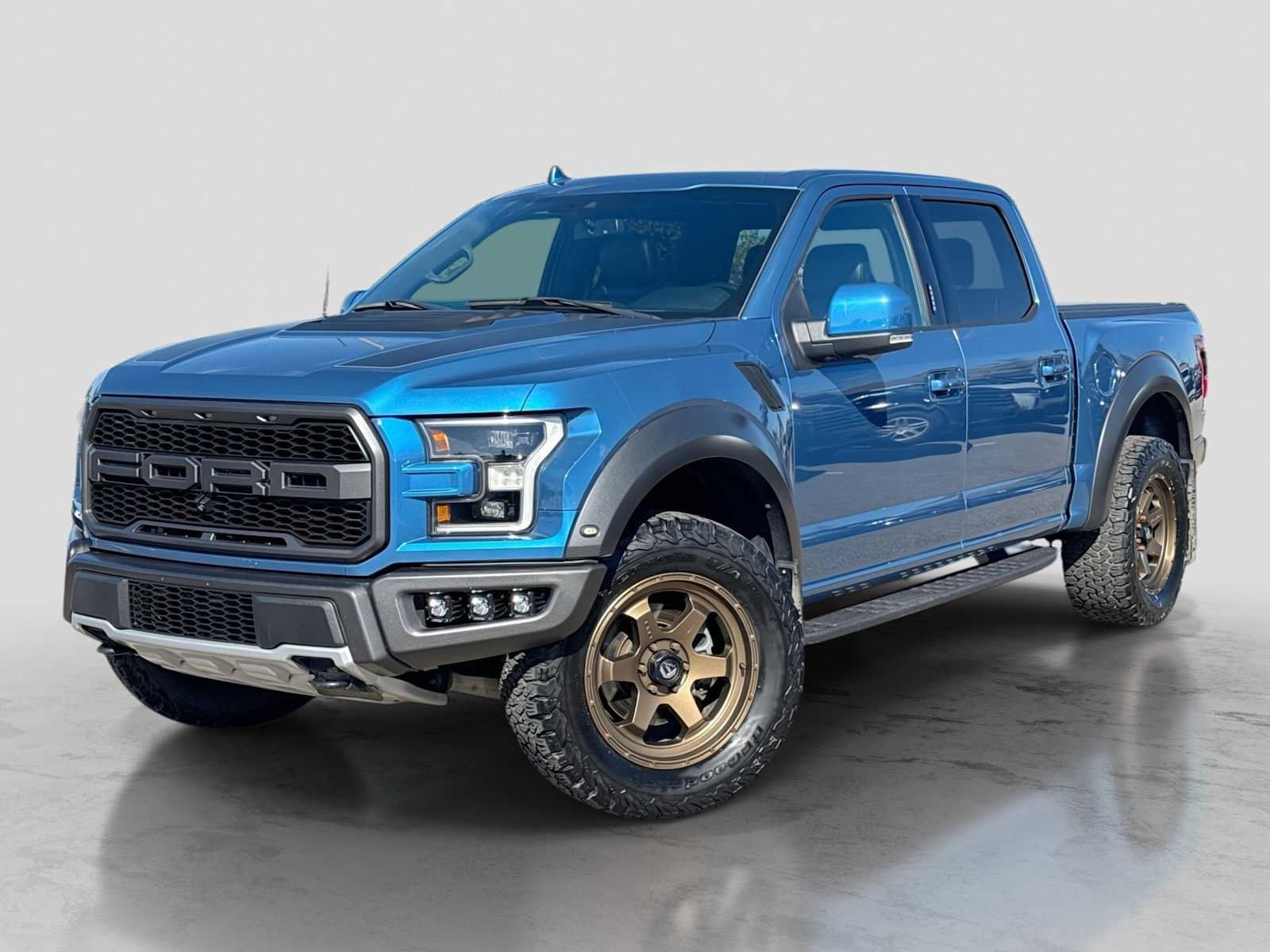 Used 2019 Ford F150 Raptor w/ Equipment Group 802A Luxury AWD/4WD image 1