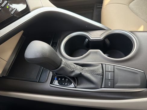 Certified 2023 Toyota Camry LE FWD image 8