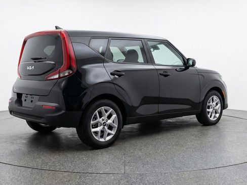 Used 2025 Kia Soul LX w/ LX Technology Package image 9