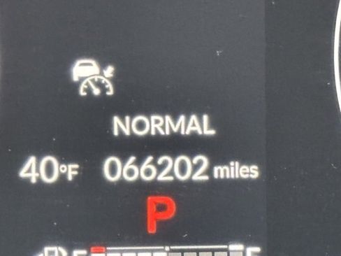 Used 2023 Honda Pilot EX-L image 16