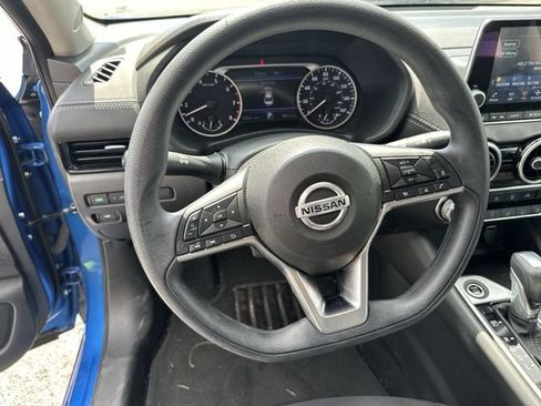 Used 2023 Nissan Sentra SV FWD image 13