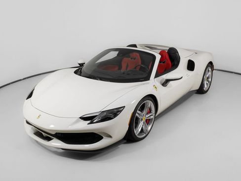 Used 2025 Ferrari 296 GTS RWD image 2