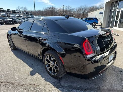 Used 2015 Chrysler 300 S image 5