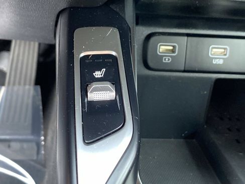 Used 2023 Kia Sorento S FWD image 14
