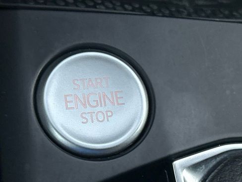 Used 2022 Volkswagen Taos SE w/ Driver Assistance Package image 56