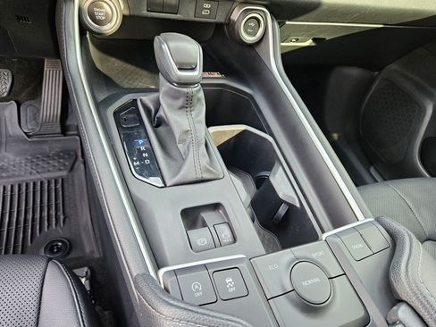 Used 2024 Toyota Grand Highlander Limited image 32