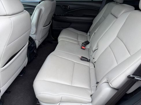 Used 2023 Honda Passport EX-L image 15