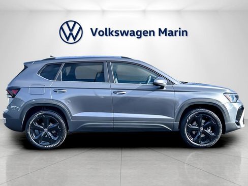 New 2026 Volkswagen Taos SEL image 6