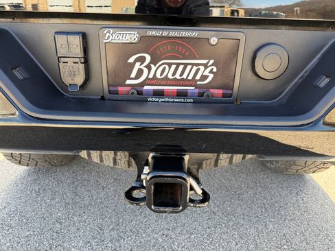 Used 2024 Chevrolet Silverado 2500 ZR2 w/ Technology Package image 13