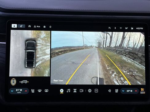 Used 2022 Rivian R1S Launch Edition image 38