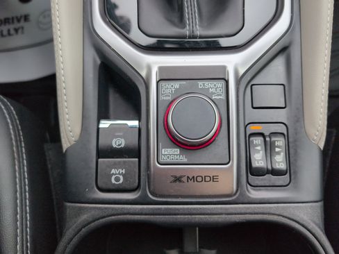 Used 2022 Subaru Forester Limited image 35