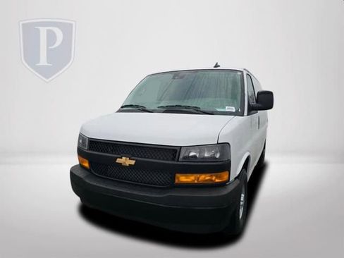 New 2025 Chevrolet Express 2500 Work Van w/ Driver Convenience Package image 11