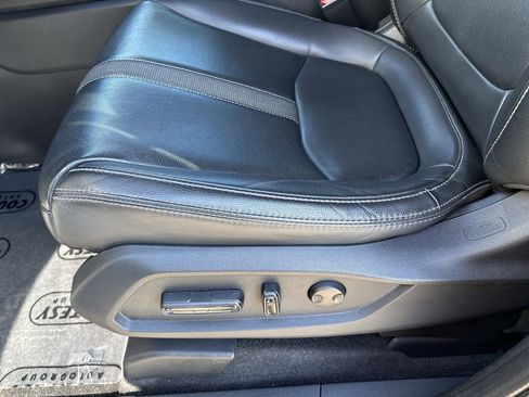 Used 2024 Honda Pilot EX-L image 15