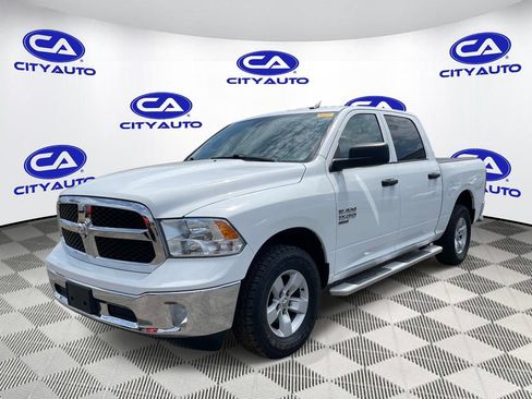 Used 2023 RAM 1500 Classic SLT AWD/4WD image 9