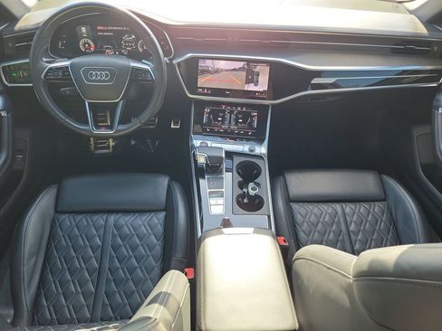 Used 2021 Audi S6 Prestige w/ Prestige Package image 18