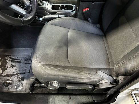 Used 2022 Jeep Gladiator Sport image 18