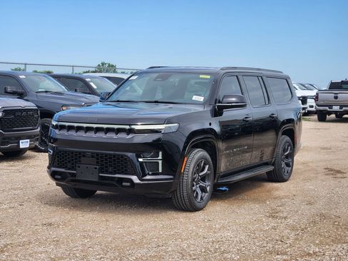 New 2026 Jeep Grand Wagoneer L Limited image 2