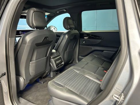 Used 2024 Lincoln Nautilus Reserve w/ Equipment Group 202A AWD/4WD image 33