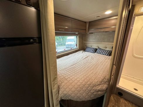 Used 2013 Mercedes-Benz Sprinter 3500 image 25