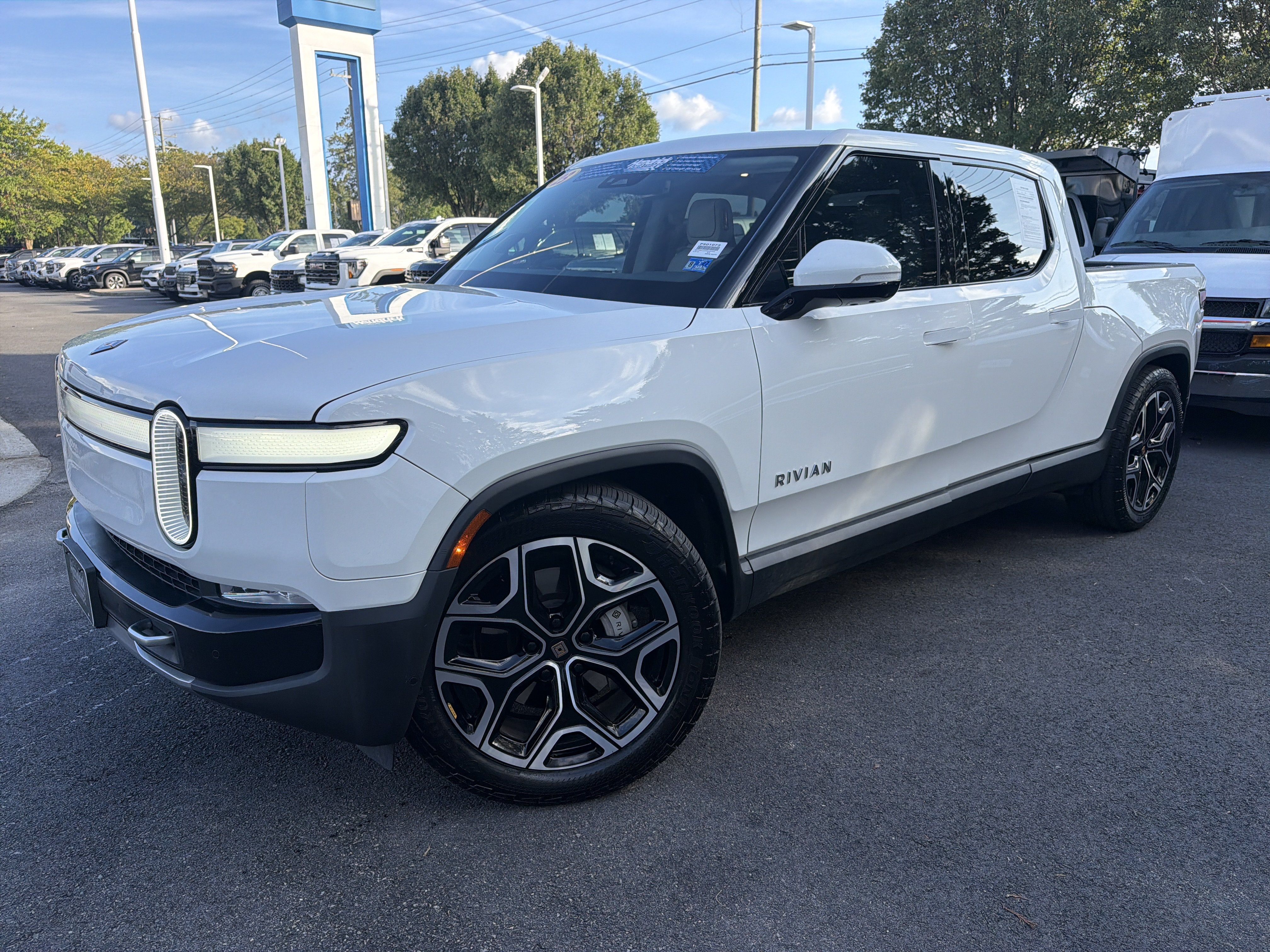 Used 2023 Rivian R1T Adventure Dual AWD/4WD image 5