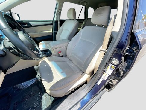 Used 2018 Subaru Outback 2.5i Premium AWD/4WD image 12