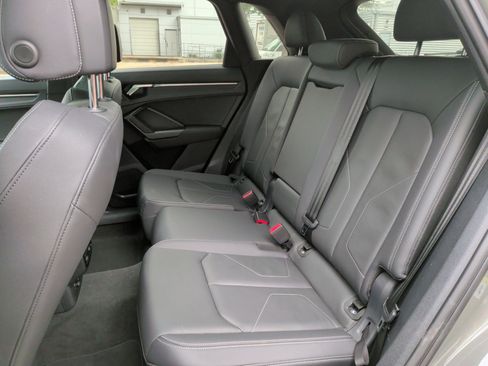 Used 2023 Audi Q3 2.0T Premium w/ Black Optic Sport Package image 30