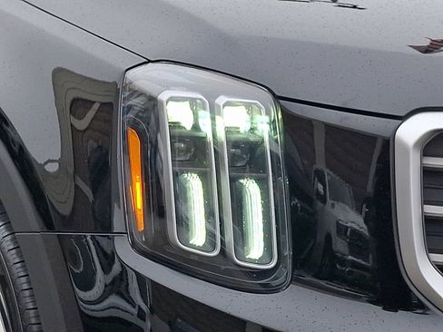 Used 2023 Kia Telluride S w/ S Sunroof Package image 9