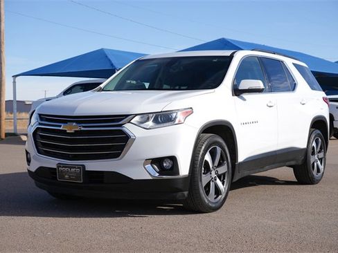 Used 2021 Chevrolet Traverse LT w/ LT Premium Package image 8
