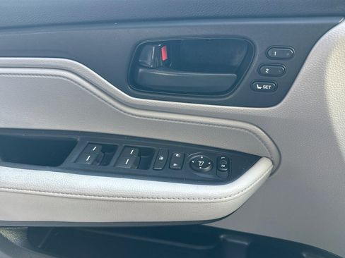 Used 2023 Honda Odyssey EX-L image 12