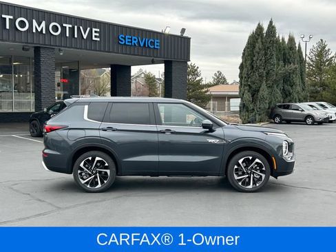 Used 2025 Mitsubishi Outlander SE AWD/4WD image 2
