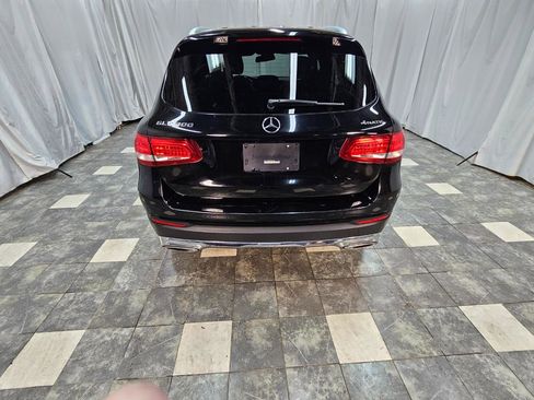 Used 2019 Mercedes-Benz GLC 300 4MATIC image 5